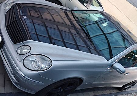 Mercedes-Benz E 280 4MATIC AVANTGARDE Avantgarde