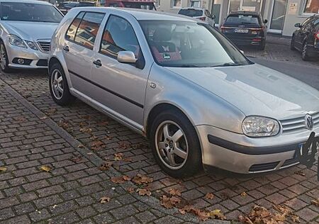 VW Golf Volkswagen 1.6 Automatik