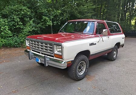 Dodge RAM RAMCHARGER 150 Royal SE Prospector 5.2l
