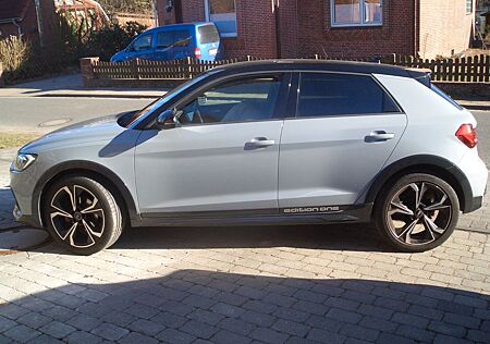 Audi A1 30 TFSI S tronic citycarver S line/Navi/Black