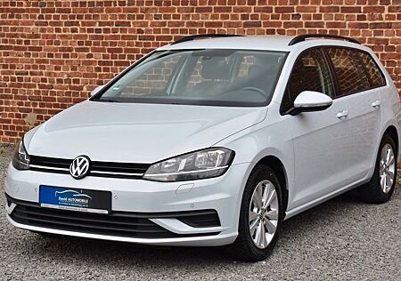 VW Golf Volkswagen 1.6 TDI KLIMATRONIC PDC SITZHEIZUNG LED