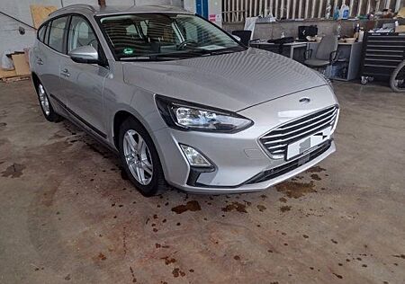 Ford Focus Turnier Cool & Connect 1.Hand