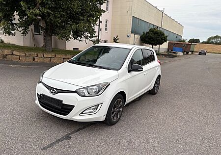 Hyundai i20 FIFA World Cup Edition *TÜV Neu