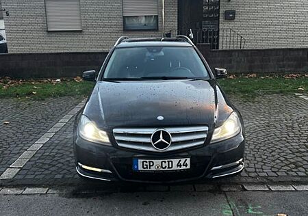 Mercedes-Benz C 300 BlueTEC HYBRID T AVANTGARDE Autom. AVA...