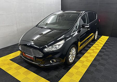 Ford S-Max Titanium+Keyless+LED+Kam+Carplay+Navi+Temp