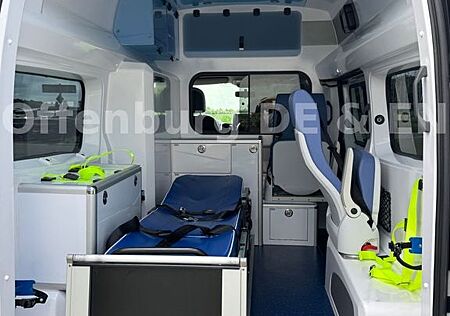 Renault Trafic Ambulance Krankenwagen Rettungswagen Navi