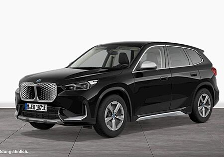 BMW iX1 xDrive30 AHK Kamera LED Sitzheizung