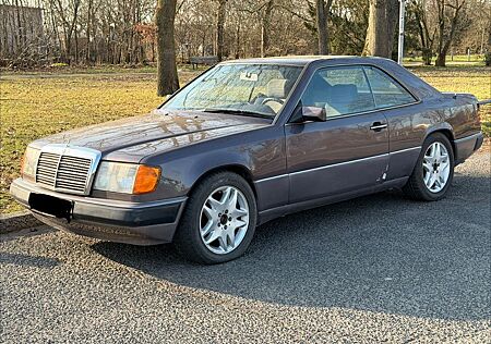 Mercedes-Benz E 300 300 CE Sportline Coupé