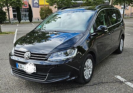 VW Sharan Volkswagen 2.0 TDI DSG 7-Sitzer ACC VZE Scheckheft