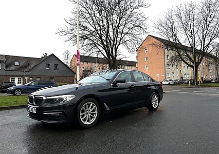 BMW 520i A -