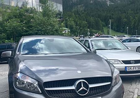 Mercedes-Benz A 180 d - TÜV bis 03/27 Sitzhz. Tempomat 2. Hand