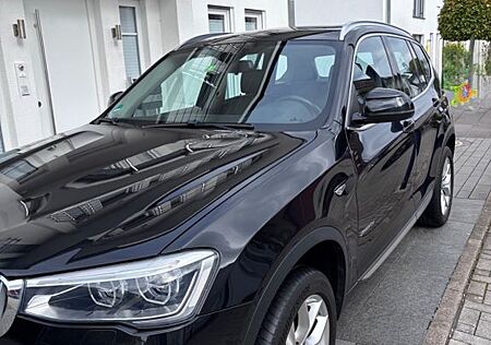 BMW X3 gebraucht kaufen BMW X3 2.0D. HUD*Pano*Garantie*8-fach Bereifung