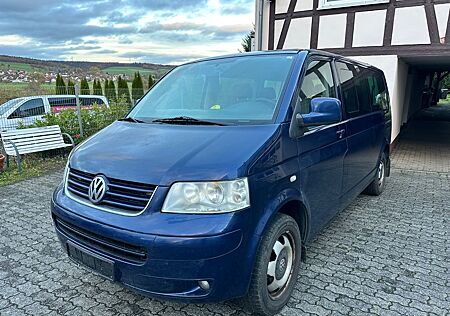 VW T5 Transporter Volkswagen Bus Caravelle Extra lang PDC AHK