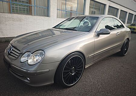 Mercedes-Benz CLK 320 *XENON*SAUBER*TÜV*ALU*KLIMA*LEDER*COMAND*