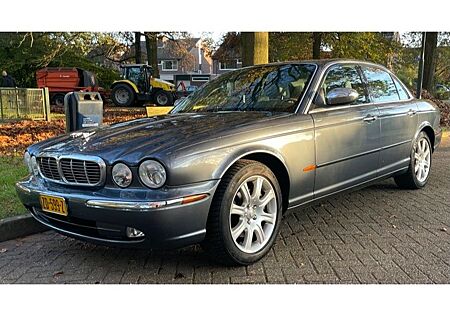 Jaguar XJ8 Vandenplas VOLL. 182.000 km super maintaint