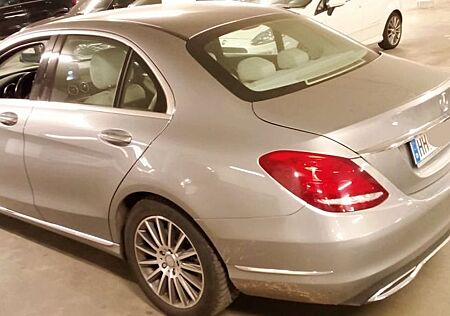 Mercedes-Benz C 180 -