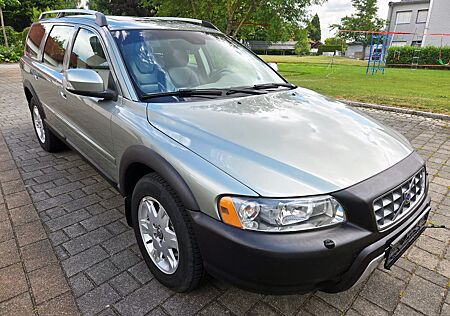 Volvo XC 70 XC70 D5 AWD Aut. 2.Hd Leder Xenon StHz Klima AHK