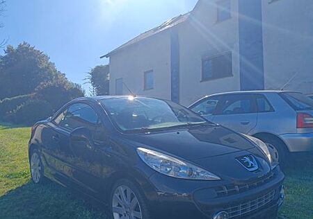 Peugeot 207 CC Black & White Edition 120 Black & Whi...