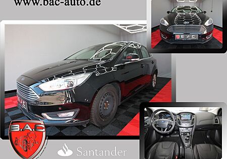 Ford Focus Lim. Titanium Navi PDC Lenk Sitzheizung