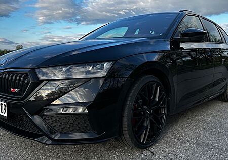 Skoda Octavia 2.0 TSI DSG RS Combi RS 360 Grad AHK