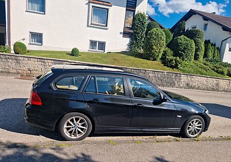 BMW 318d Touring - Voll Leder , wenig KM !