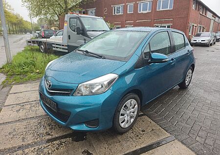 Toyota Yaris Life