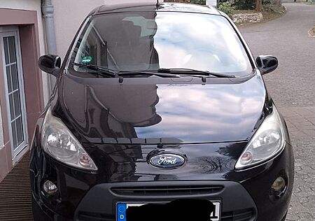 Ford Ka 1,2 Titanium - schwarz - Allwetterreifen
