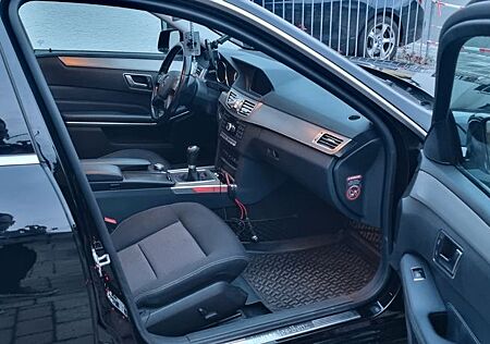 Mercedes-Benz E 220 BlueTEC T ELEGANCE ELEGANCE