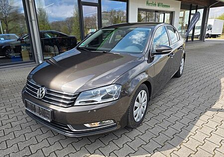 VW Passat Volkswagen Lim. Trendline BlueMotion