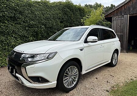 Mitsubishi Outlander *3 Jahre Garantie* PLUG-IN HYBRID 4WD