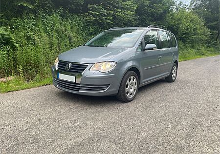 VW Touran Volkswagen 1.9 TDI toller Zustand schöne Ausstattung