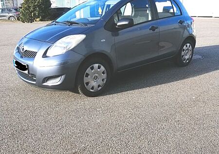 Toyota Yaris 1,0-l-VVT-i -