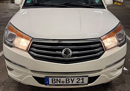 SsangYong Rodius 2.2 Diesel e-XDi 220 Crystal Plus 2WD...