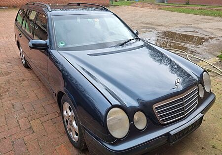 Mercedes-Benz E 280 Mit Flüssiggasanlage von Prinz