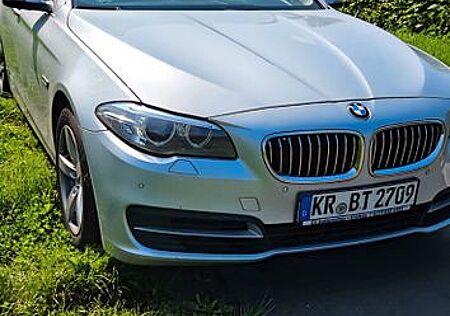 BMW 525d xDrive Touring A -
