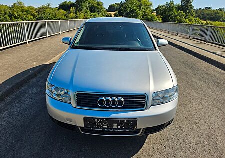 Audi A4 2.0 l#KLIMAAUTOMATIK/17 ZOLL/SITZHEIZUNG#