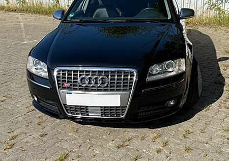 Audi S8 5.2 tiptronic quattro -