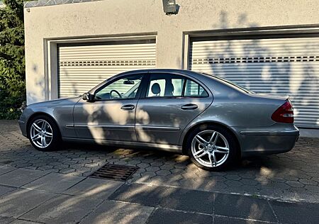 Mercedes-Benz E 200 KOMPRESSOR ELEGANCE Elegance Insp. neu