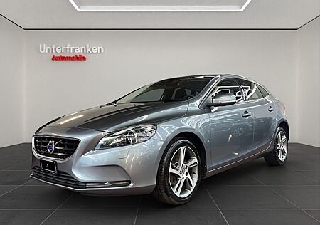 Volvo V40 You! - KAMERA-SITZHZ-TEMPOMAT-8FACH