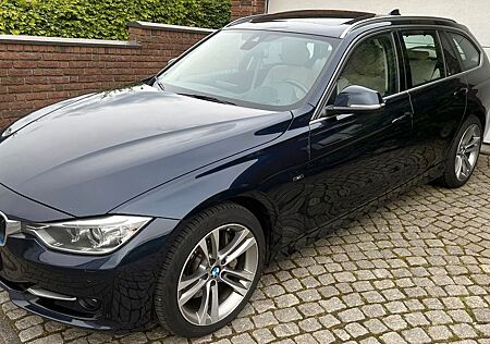 BMW 335d x-Drive Touring /Panoramadach/Leder/Autom.