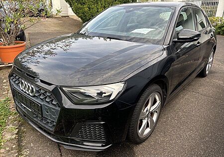 Audi A1 Sportback 30 TFSI advanced Ganzjahresreifen