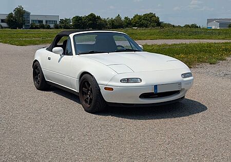 Mazda MX-5 NA 1.6l 115 PS Stoffverdeck + Hardtop