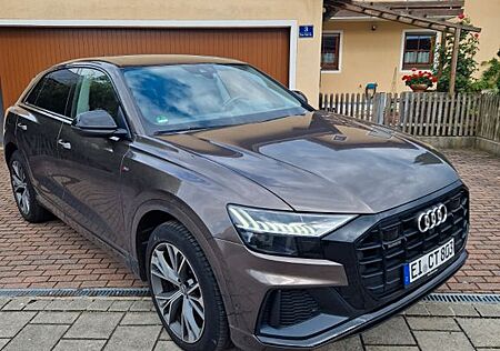 Audi Q8 50 TDI quattro tiptronic -