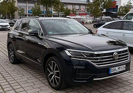 VW Touareg Volkswagen 3.0 V6 TDI R-LINE 4MOTION Tiptronic