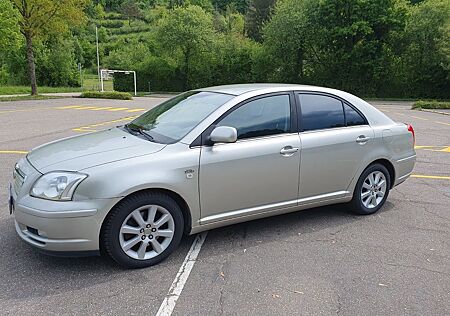 Toyota Avensis 2.0 D-4D SOL