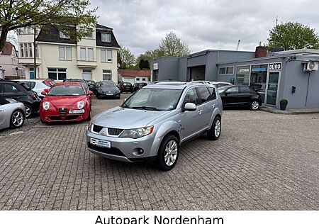 Mitsubishi Outlander 2.0 DI-D 4x4 *NAVI*LEDER*XEN*7-SITZ