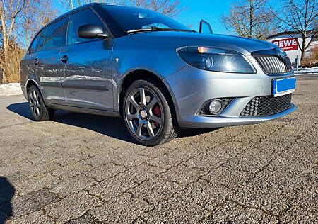 Skoda Fabia 1.4l TSI DSG RS Combi RS