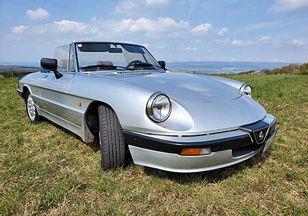 Alfa Romeo Spider 2.0
