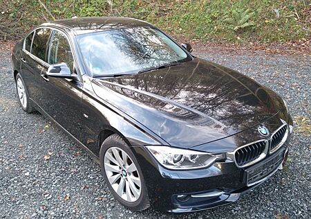 BMW 320d Sport Line 2. Hand 120.501km Xenon 6 Gang