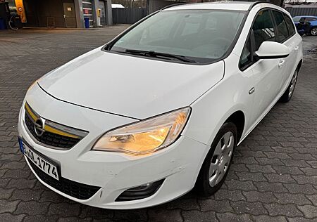 Opel Astra J Sports Tourer Selection/ TÜV 05.26